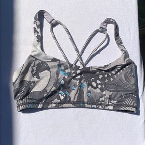 Butterfly Lululemon Cross-Back Sports Bra! Sz 8